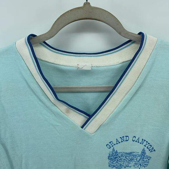 Vintage single stitched Grand Canyon Arizona V-neck banded short sleeve t-shirt - Picture 2 of 8